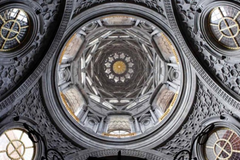 Duomo de la chapelle de Guarini, où est gardé le Saint Suaire, dans la cathédrale Saint-Jean-Baptiste à Turin. / © CC0, Daniele Bottallo.