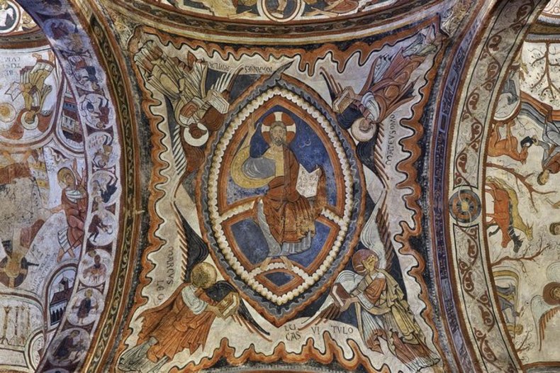 Voûte centrale du Panthéon royal (vers 1149) © GNU Free Documentation License / José Luis Filpo Cabana