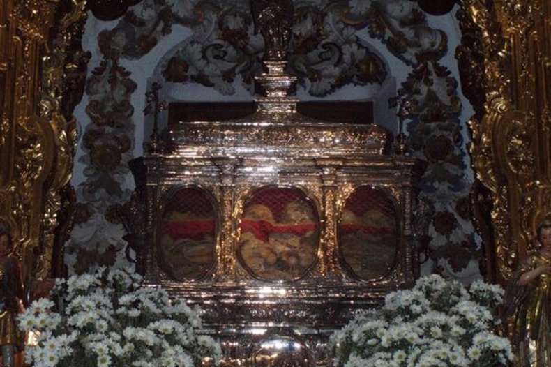 Reliquaire des martyrs de Cordoue dans l'église Saint-Pierre-d'Alcántara / © Lancastermerrin88, CC BY-SA 4.0, via Wikimedia Commons